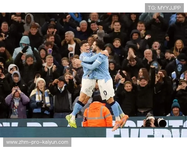 曼城的赖因德斯和福登的合作越发默契，进攻端火力十足，曼城 赖斯